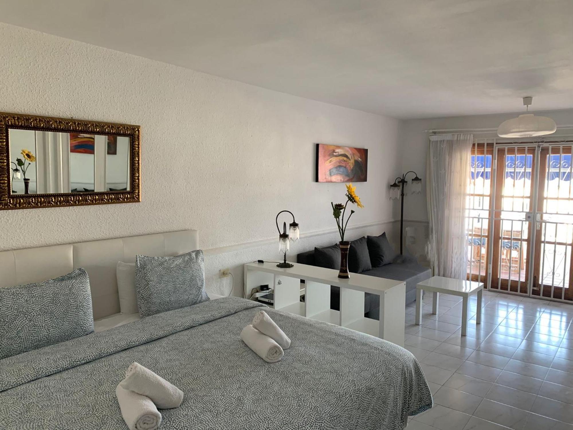 Porto Royale Apartment Лос Кристианос Екстериор снимка